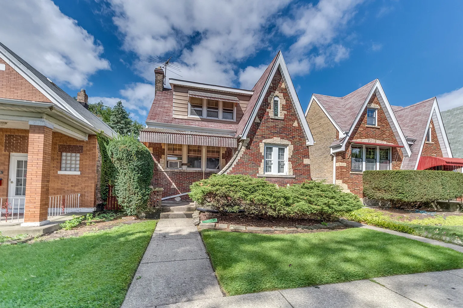 2726 Oak Park Ave photo 1