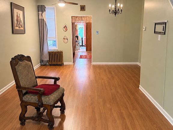 5th image of 3119 Belgrade St