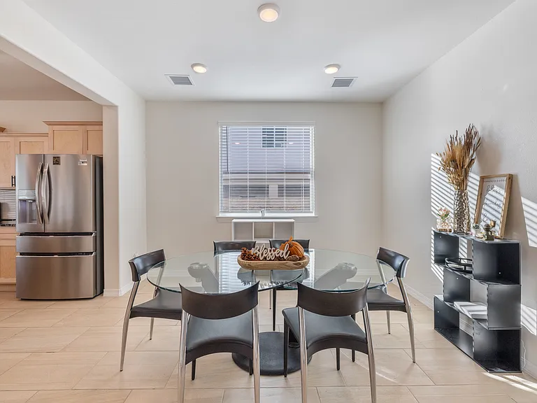 12804 De La Rosa Ave — Photo 7