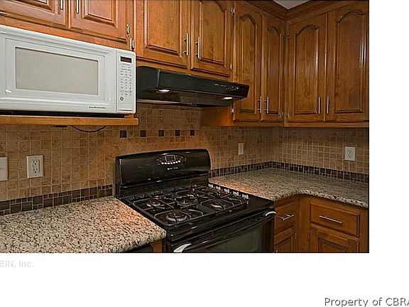 5th image of 2689 Charmaine Dr