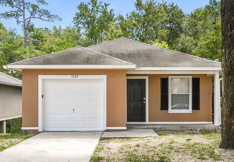 1st image of 1233 Homard Pl