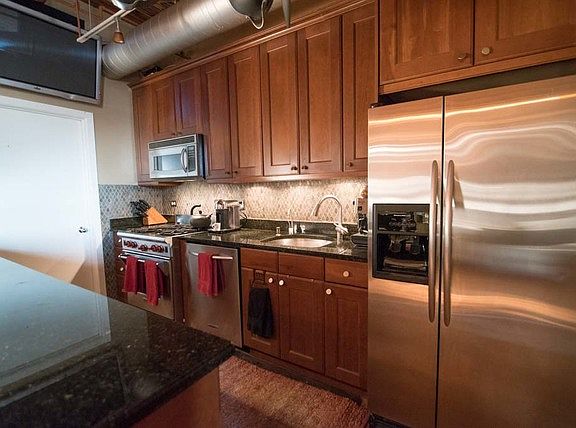 5th image of 550 N Kingsbury St APT 307