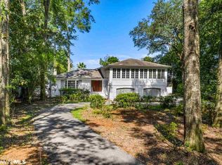 429 Village Dr, Daphne, AL 36526