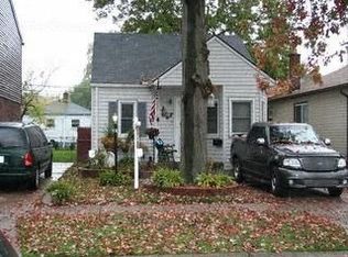 1693 Stewart Ave, Lincoln Park, MI 48146