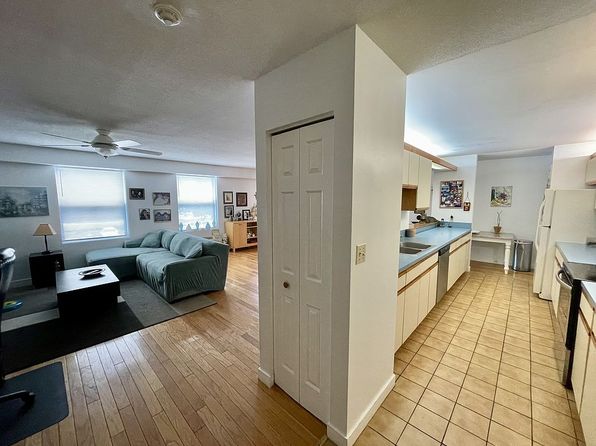 1 Loring Ave APT 207