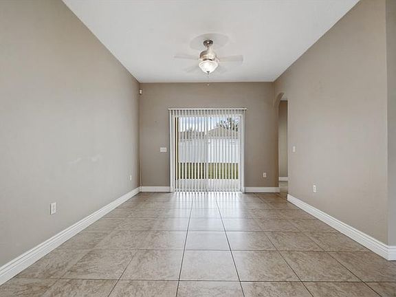 4th image of 309 Ashburton Way