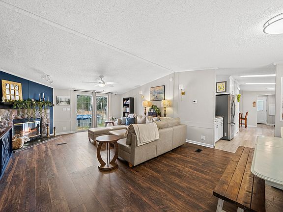 4th image of 4703 Trinity Ln