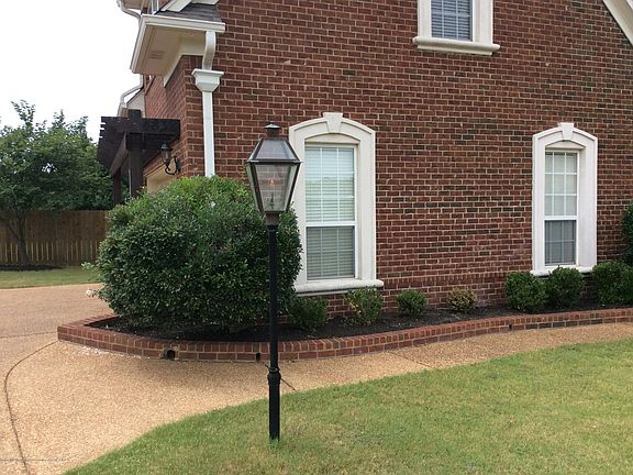4th image of 4832 Wedgewood Dr