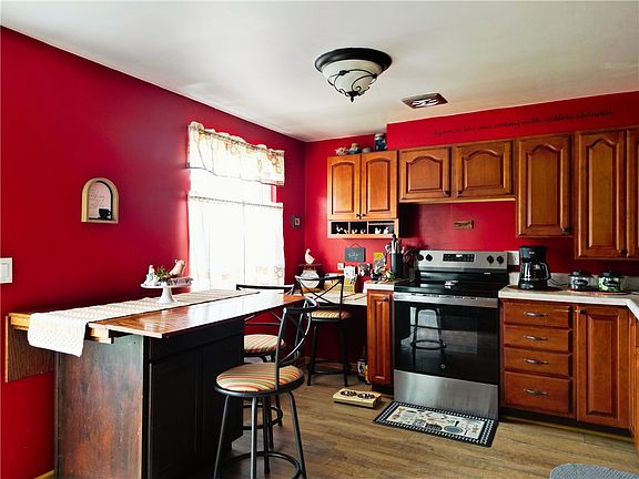 2nd image of 230 Whitestown Vlg APT G