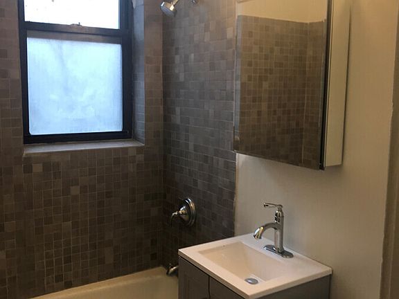 2nd image of 3518 N Broadway St #3524-1S