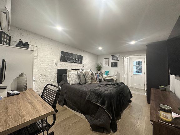 2nd image of 275 Bleecker St APT 1