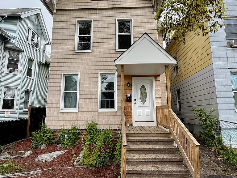 139 Poplar St — Photo 31
