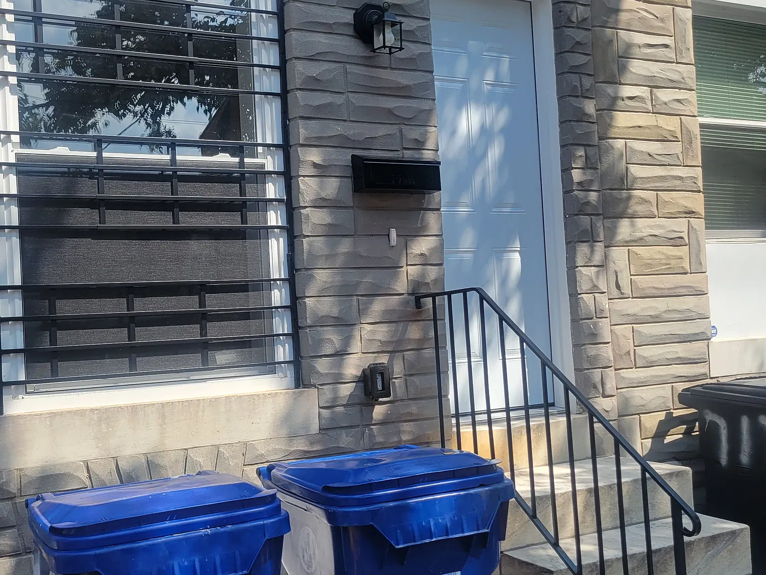 2 bed, 1.5 bath, 1100 sqft, $1,750 — Photo 2