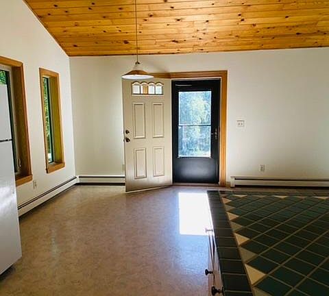 3rd image of 132 Mountain View Dr