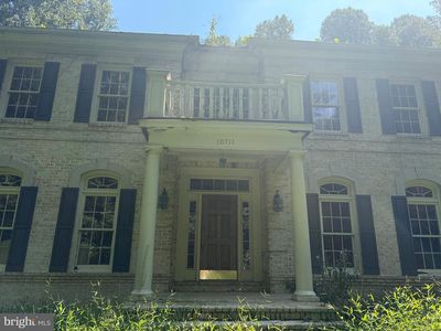 10711 Sycamore Springs Ln, Great Falls, VA, 22066