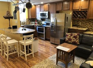 2612 Sarah St, Pittsburgh, PA 15203