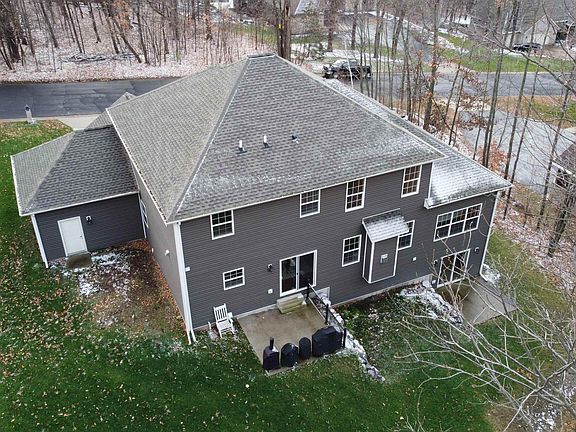 3rd image of 1812 Tall Oaks Dr