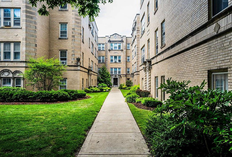 1st image of 812 Forest Ave APT 1N