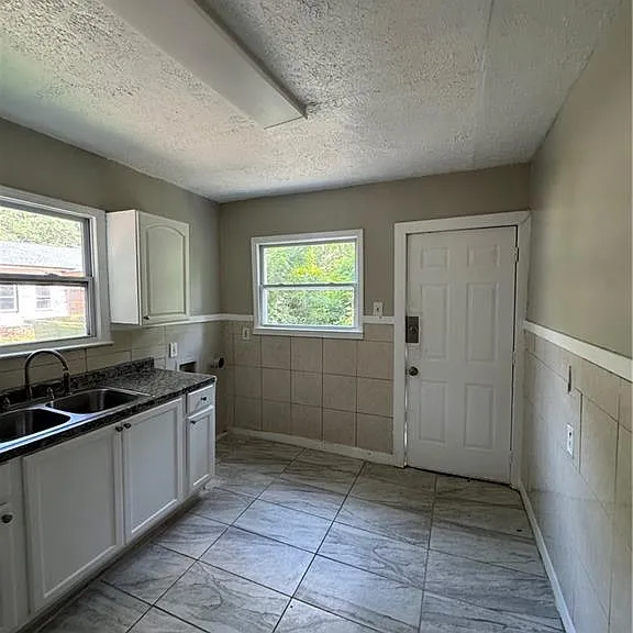 1537 Orlando St SW — Photo 3