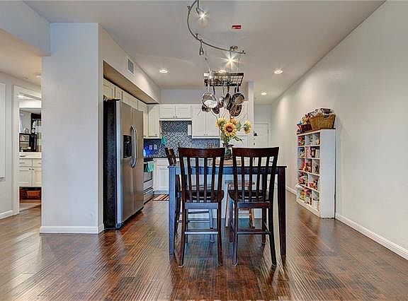2nd image of 2708 San Pedro St APT 103