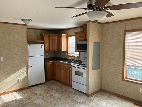 2nd image of 2115 Us Highway 2 E Trailer 19