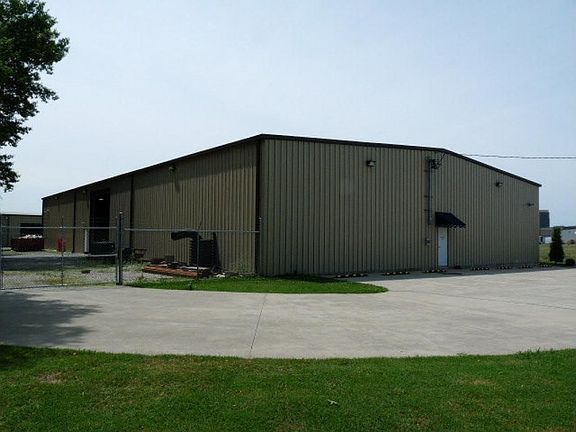 3rd image of 4048 Vincent Station Dr