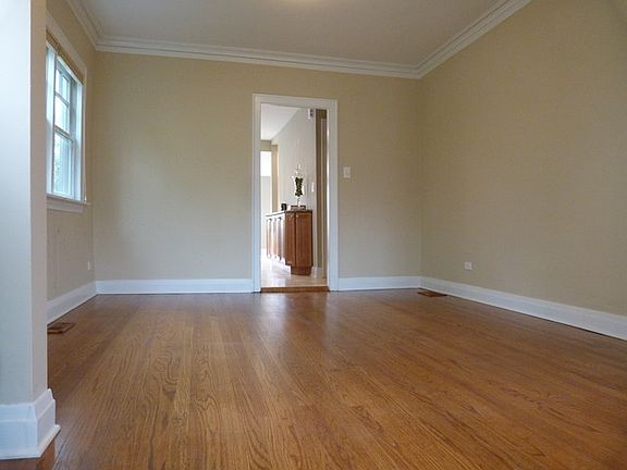 4th image of 210 N Greenwood Ave