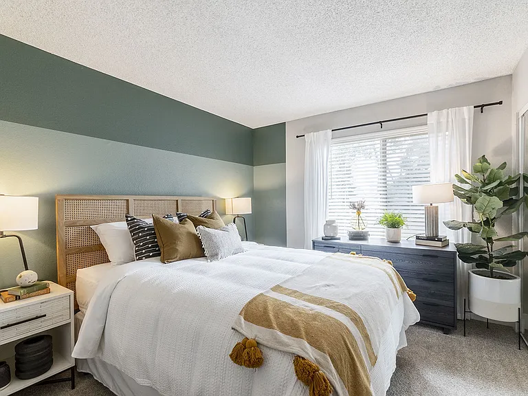 The Luxe Apartments — Photo 10