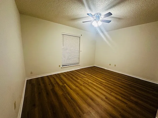 1919 Rettye Dr — Photo 11