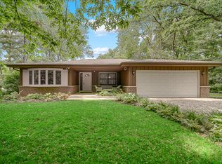 38W688 Old Homestead Rd, St Charles, IL 60175