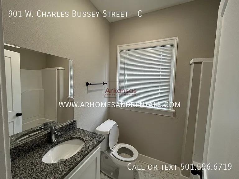 901 W Charles Bussey Ave #C — Photo 16