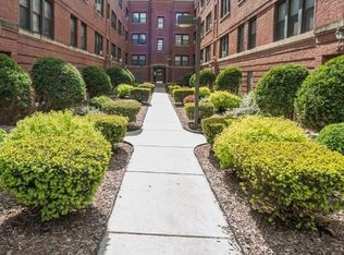 5740 N Winthrop Ave #926, Chicago, IL 60660
