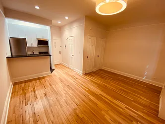 Rented by Metropolis Real Estate of Manhattan