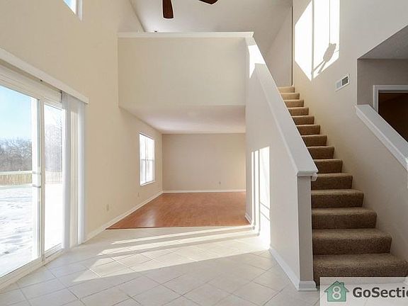 5th image of 728 Crystal Farms Dr