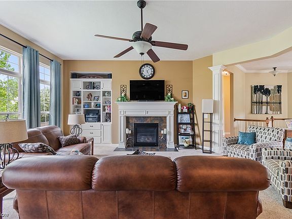 4th image of 29 Silver Fox Dr