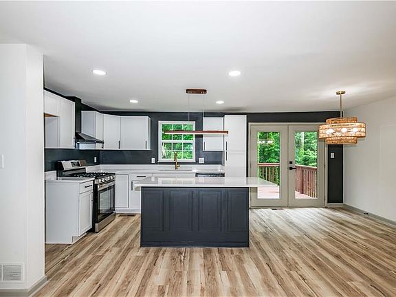 5th image of 1949 N Landing Way