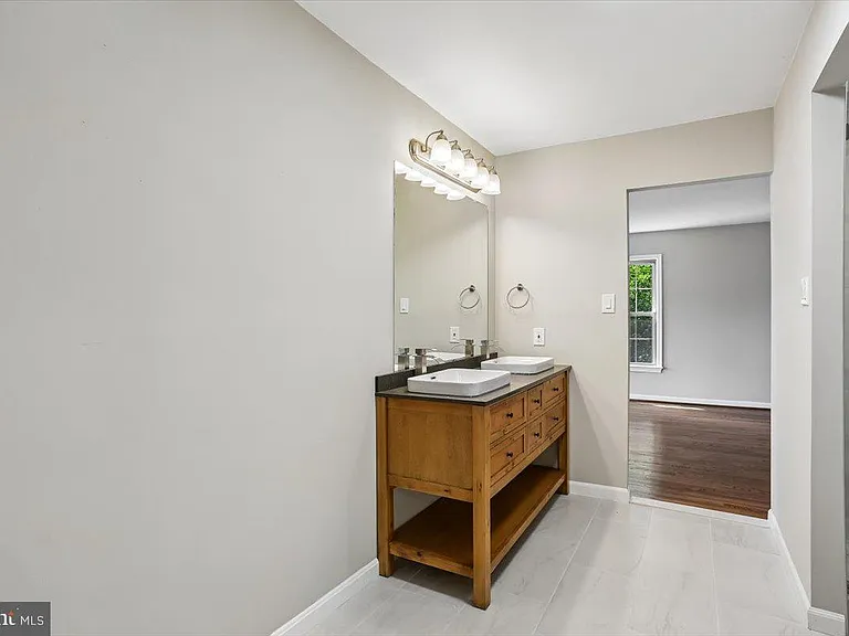 9106 Jones Mill Rd — Photo 15