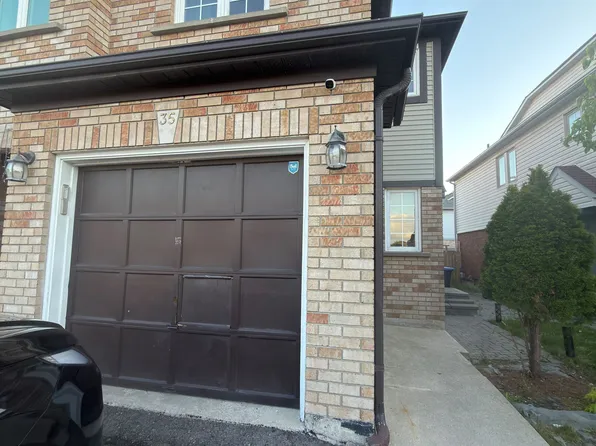 35 Hickorybush Ave, Brampton, ON L6R 1C8
