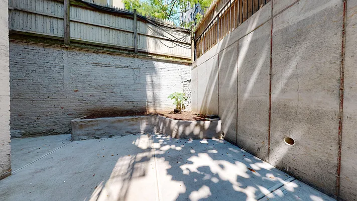 Rented by Bond New York | media 10