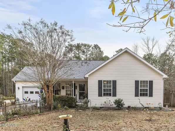 61 W South Shore Drive, Southport, NC 28461
