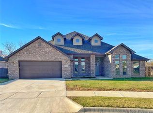 2521 Westbrook Loop, Pea Ridge, AR 72751