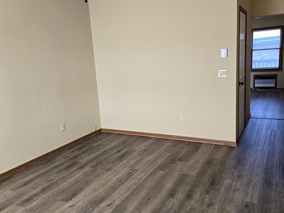 5th image of 675 Mumford Dr #A
