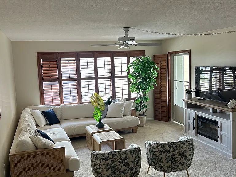 5220 Brittany Dr S #701 — Photo 35