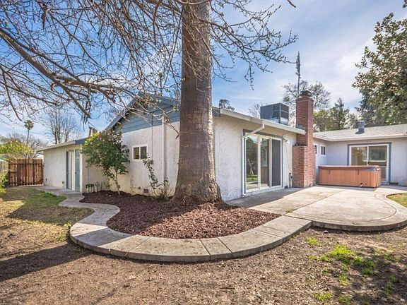5th image of 2255 Kenworthy Way