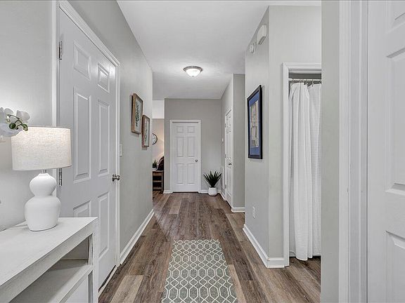 4th image of 2725 Paddington Station Ln