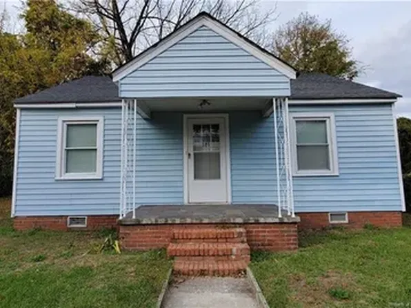 305 Olive St, Spring Lake, NC 28390