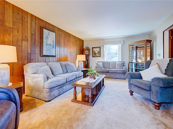 5th image of 185 Buck Hill Rd