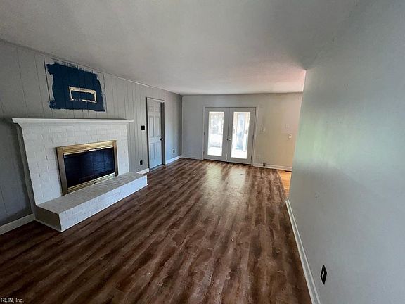 3rd image of 4769 Marlborough Dr