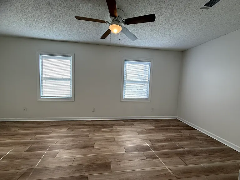 8006 Hemby Wood Dr — Photo 38
