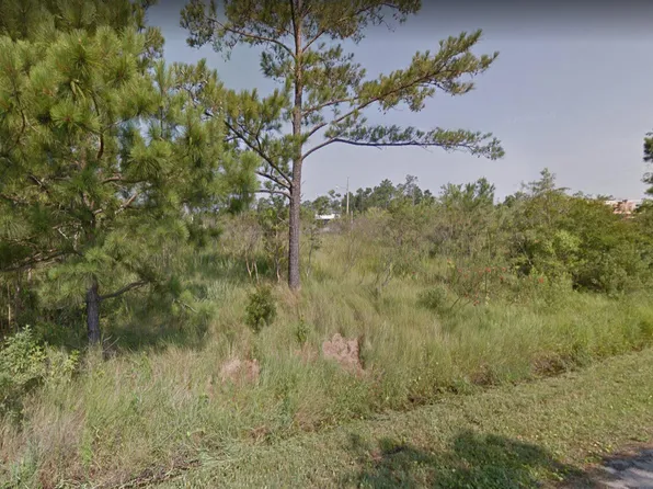 Debore St, Bay Saint Louis, MS 39520